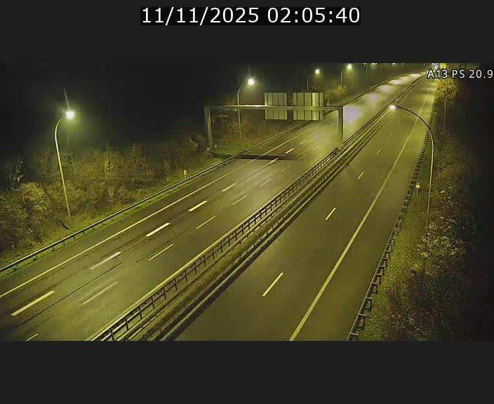 <h2>Traffic live webcam Luxembourg Croix de Bettembourg, rond-point d'Hellange - A13 direction Allemagne - BK 20.9</h2>