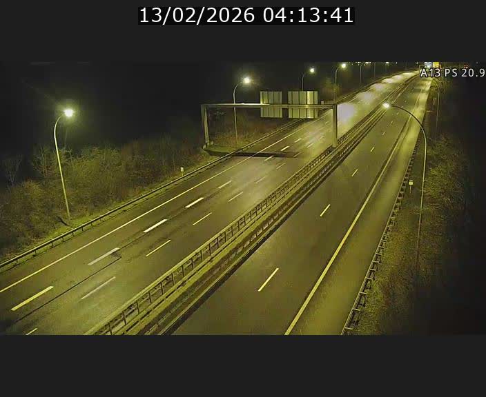 <h2>Traffic live webcam Luxembourg Croix de Bettembourg, rond-point d'Hellange - A13 direction Allemagne - BK 20.9</h2>