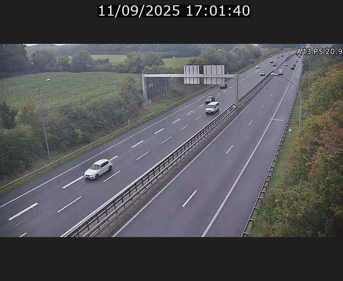 <h2>Traffic live webcam Luxembourg Croix de Bettembourg, rond-point d'Hellange - A13 direction Allemagne - BK 20.9</h2>