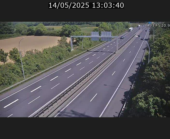 <h2>Traffic live webcam Luxembourg Croix de Bettembourg, rond-point d'Hellange - A13 direction Allemagne - BK 20.9</h2>