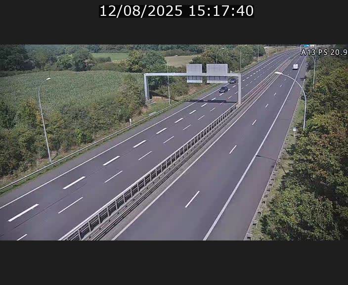 <h2>Traffic live webcam Luxembourg Croix de Bettembourg, rond-point d'Hellange - A13 direction Allemagne - BK 20.9</h2>