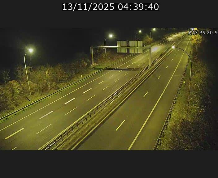 <h2>Traffic live webcam Luxembourg Croix de Bettembourg, rond-point d'Hellange - A13 direction Allemagne - BK 20.9</h2>