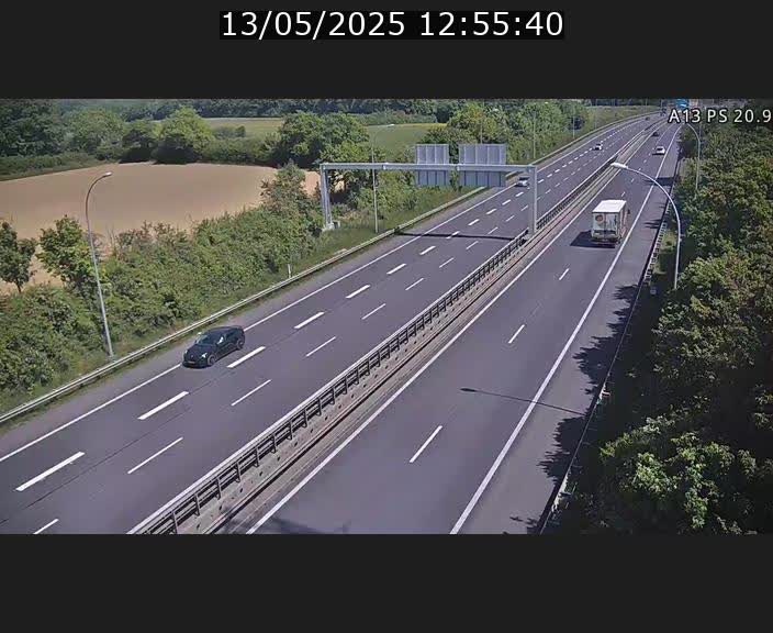 <h2>Traffic live webcam Luxembourg Croix de Bettembourg, rond-point d'Hellange - A13 direction Allemagne - BK 20.9</h2>