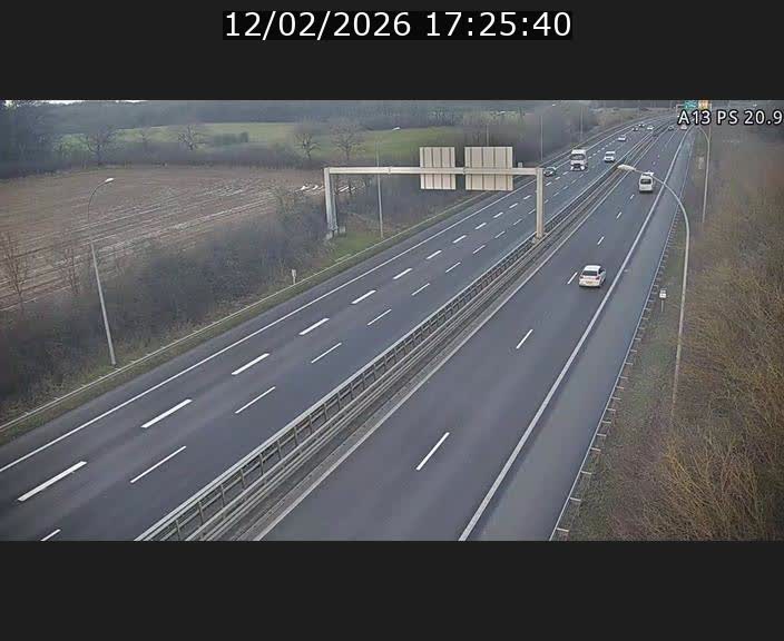 <h2>Traffic live webcam Luxembourg Croix de Bettembourg, rond-point d'Hellange - A13 direction Allemagne - BK 20.9</h2>