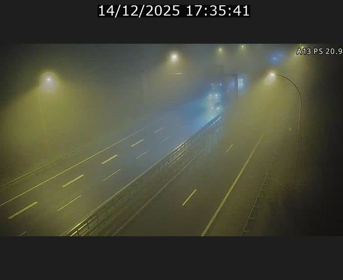 <h2>Traffic live webcam Luxembourg Croix de Bettembourg, rond-point d'Hellange - A13 direction Allemagne - BK 20.9</h2>