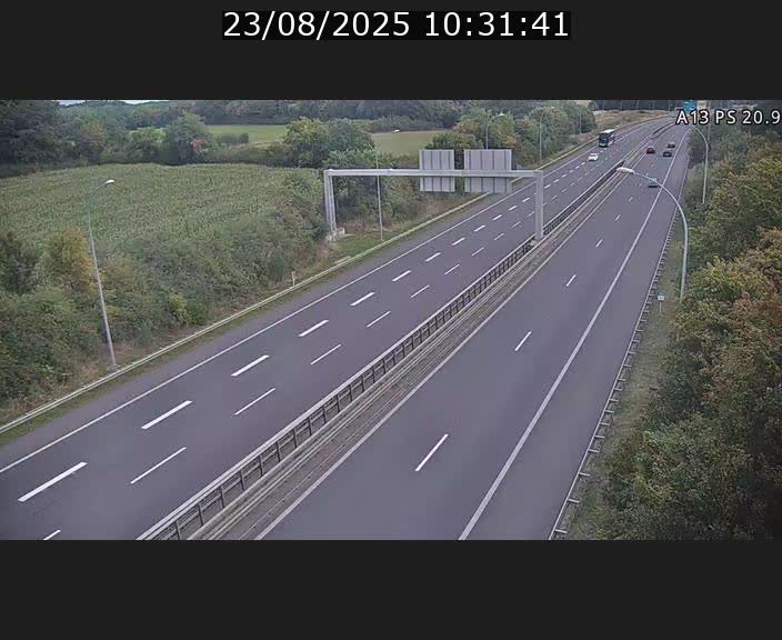 <h2>Traffic live webcam Luxembourg Croix de Bettembourg, rond-point d'Hellange - A13 direction Allemagne - BK 20.9</h2>