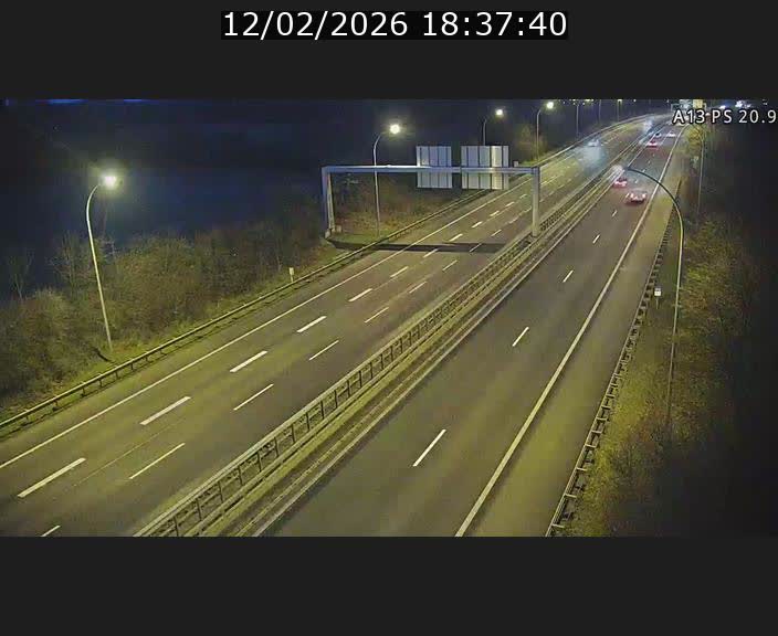 Traffic live webcam Luxembourg Croix de Bettembourg, rond-point d'Hellange - A13 direction Allemagne - BK 20.9