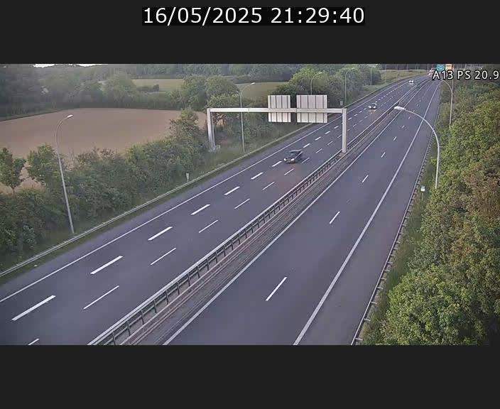 <h2>Traffic live webcam Luxembourg Croix de Bettembourg, rond-point d'Hellange - A13 direction Allemagne - BK 20.9</h2>