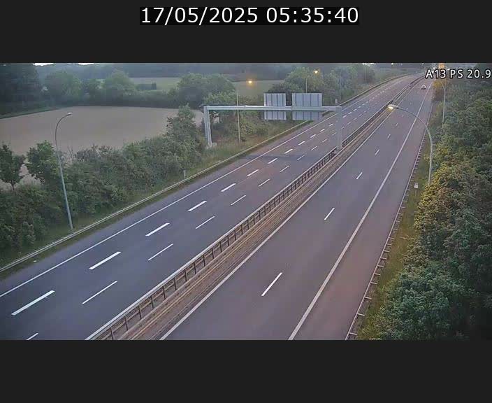 <h2>Traffic live webcam Luxembourg Croix de Bettembourg, rond-point d'Hellange - A13 direction Allemagne - BK 20.9</h2>