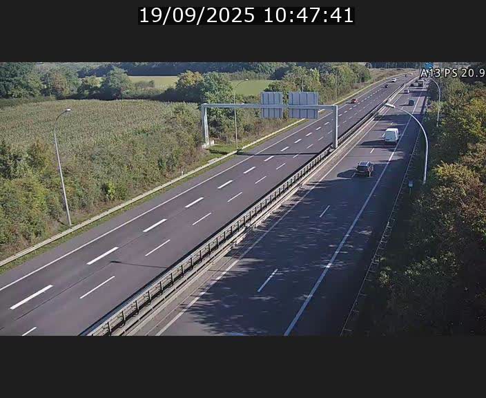 <h2>Traffic live webcam Luxembourg Croix de Bettembourg, rond-point d'Hellange - A13 direction Allemagne - BK 20.9</h2>