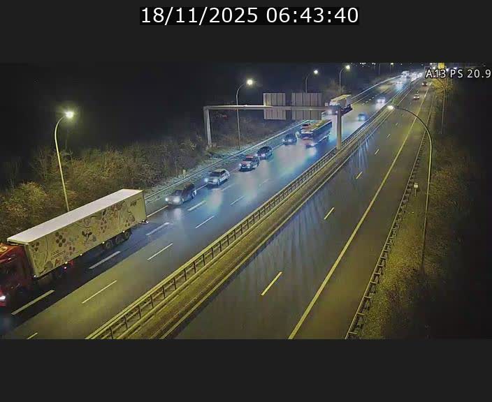 Traffic live webcam Luxembourg Croix de Bettembourg, rond-point d'Hellange - A13 direction Allemagne - BK 20.9