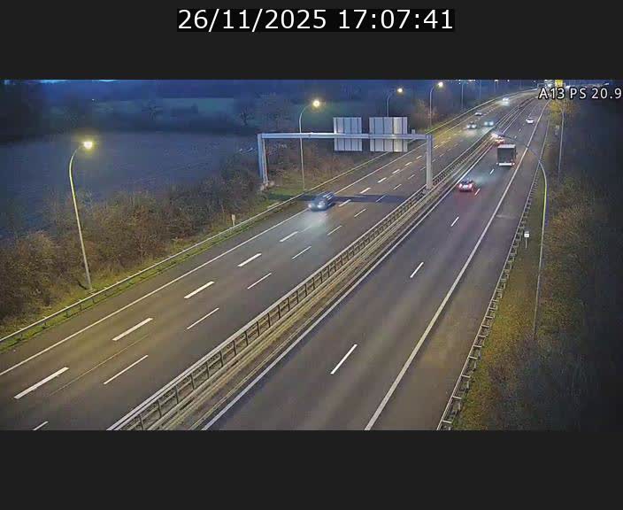 Traffic live webcam Luxembourg Croix de Bettembourg, rond-point d'Hellange - A13 direction Allemagne - BK 20.9