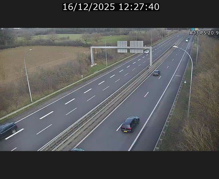 <h2>Traffic live webcam Luxembourg Croix de Bettembourg, rond-point d'Hellange - A13 direction Allemagne - BK 20.9</h2>