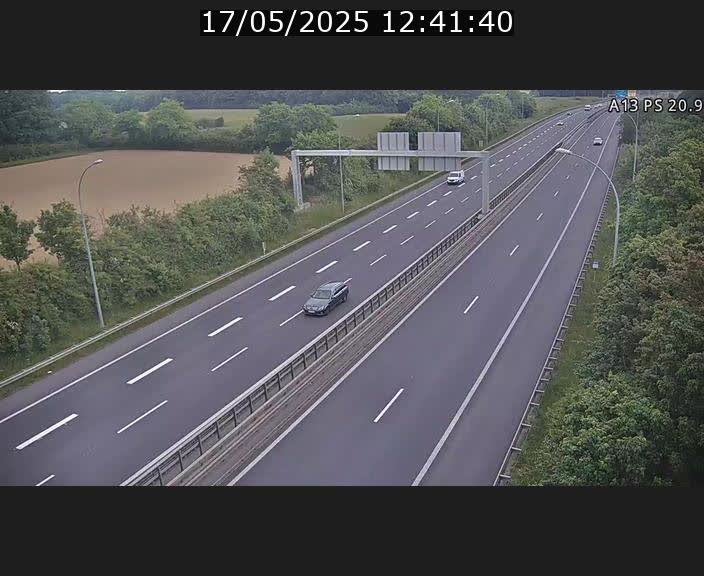 <h2>Traffic live webcam Luxembourg Croix de Bettembourg, rond-point d'Hellange - A13 direction Allemagne - BK 20.9</h2>