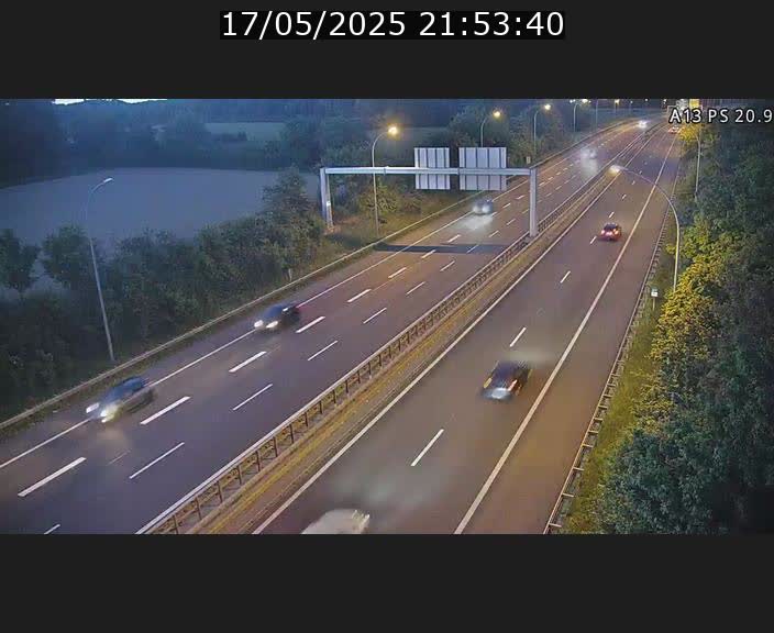 <h2>Traffic live webcam Luxembourg Croix de Bettembourg, rond-point d'Hellange - A13 direction Allemagne - BK 20.9</h2>