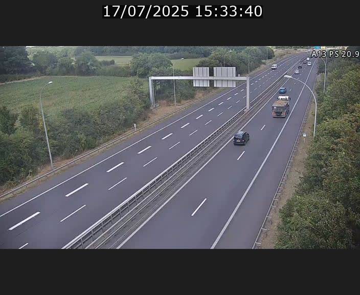 <h2>Traffic live webcam Luxembourg Croix de Bettembourg, rond-point d'Hellange - A13 direction Allemagne - BK 20.9</h2>