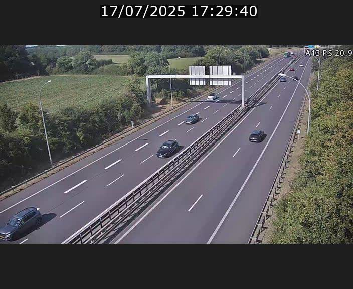 <h2>Traffic live webcam Luxembourg Croix de Bettembourg, rond-point d'Hellange - A13 direction Allemagne - BK 20.9</h2>