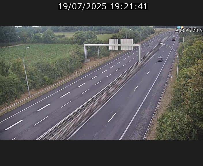 <h2>Traffic live webcam Luxembourg Croix de Bettembourg, rond-point d'Hellange - A13 direction Allemagne - BK 20.9</h2>