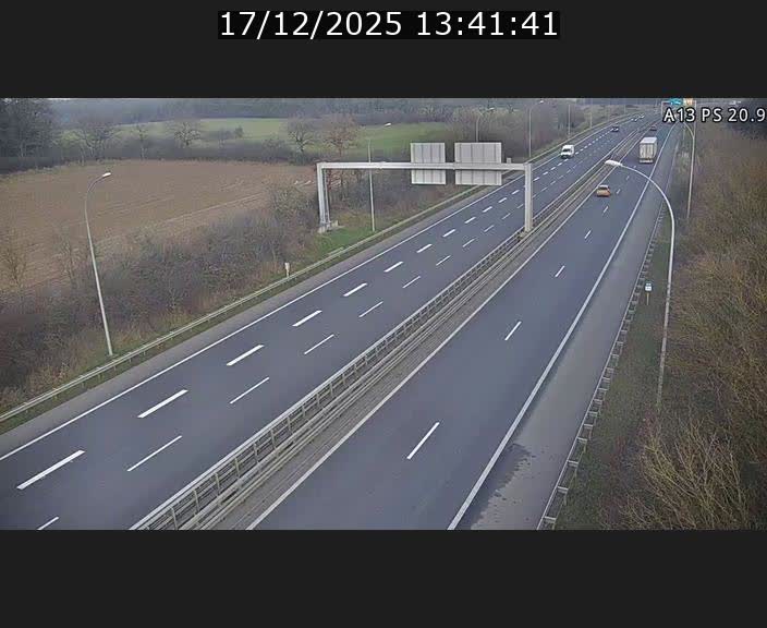 <h2>Traffic live webcam Luxembourg Croix de Bettembourg, rond-point d'Hellange - A13 direction Allemagne - BK 20.9</h2>