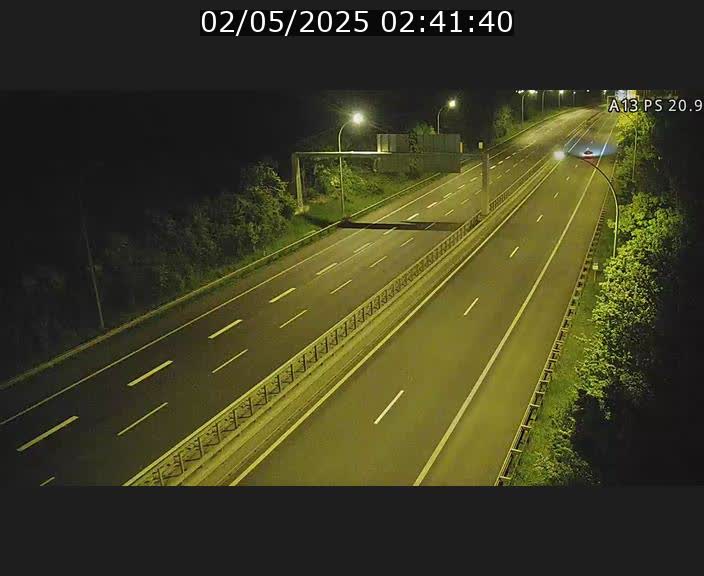 Traffic live webcam Luxembourg Croix de Bettembourg, rond-point d'Hellange - A13 direction Allemagne - BK 20.9