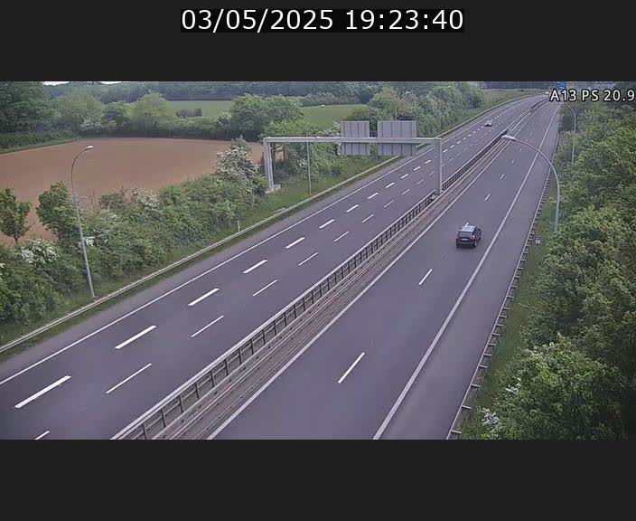 Traffic live webcam Luxembourg Croix de Bettembourg, rond-point d'Hellange - A13 direction Allemagne - BK 20.9