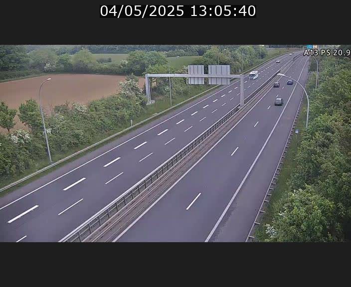 Traffic live webcam Luxembourg Croix de Bettembourg, rond-point d'Hellange - A13 direction Allemagne - BK 20.9