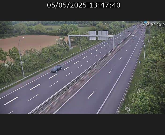 Traffic live webcam Luxembourg Croix de Bettembourg, rond-point d'Hellange - A13 direction Allemagne - BK 20.9