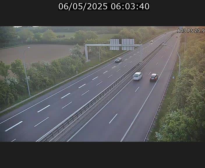 Traffic live webcam Luxembourg Croix de Bettembourg, rond-point d'Hellange - A13 direction Allemagne - BK 20.9