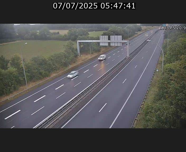 Traffic live webcam Luxembourg Croix de Bettembourg, rond-point d'Hellange - A13 direction Allemagne - BK 20.9