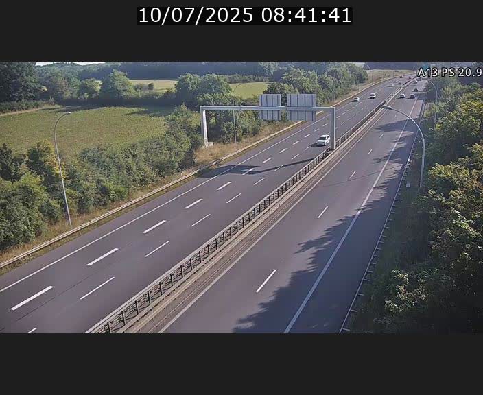 Traffic live webcam Luxembourg Croix de Bettembourg, rond-point d'Hellange - A13 direction Allemagne - BK 20.9