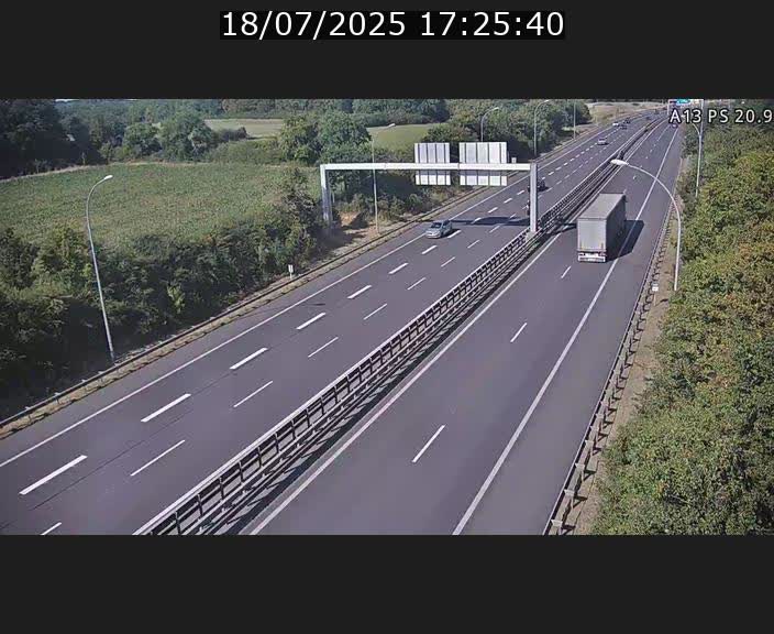 Traffic live webcam Luxembourg Croix de Bettembourg, rond-point d'Hellange - A13 direction Allemagne - BK 20.9