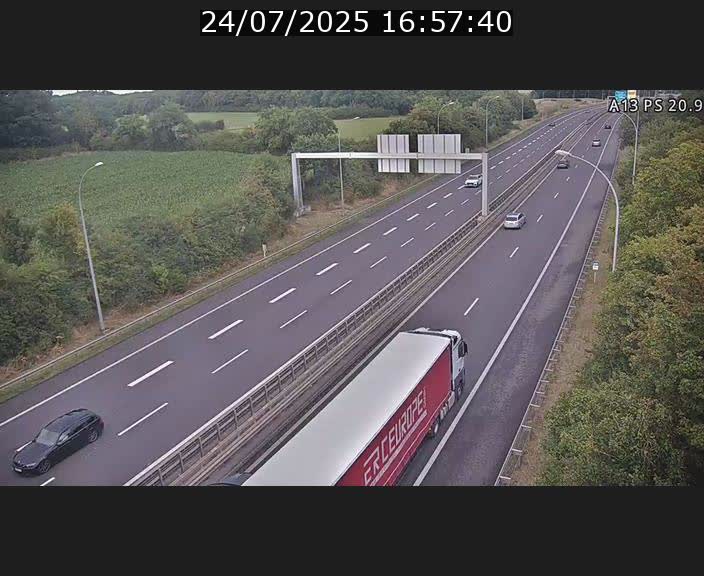 Traffic live webcam Luxembourg Croix de Bettembourg, rond-point d'Hellange - A13 direction Allemagne - BK 20.9