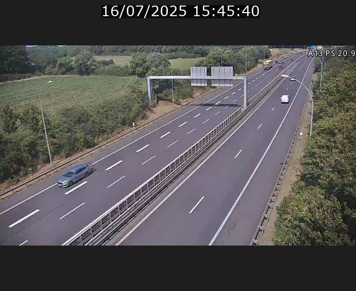 Traffic live webcam Luxembourg Croix de Bettembourg, rond-point d'Hellange - A13 direction Allemagne - BK 20.9