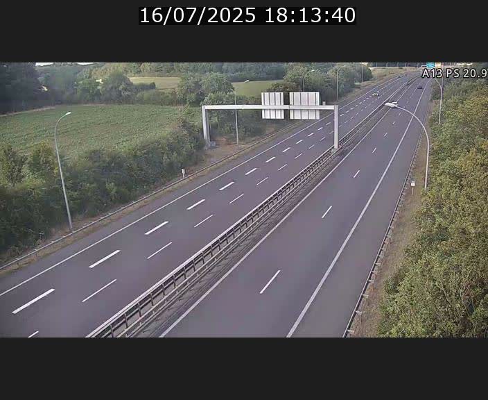 Traffic live webcam Luxembourg Croix de Bettembourg, rond-point d'Hellange - A13 direction Allemagne - BK 20.9