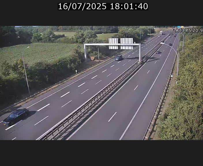 Traffic live webcam Luxembourg Croix de Bettembourg, rond-point d'Hellange - A13 direction Allemagne - BK 20.9