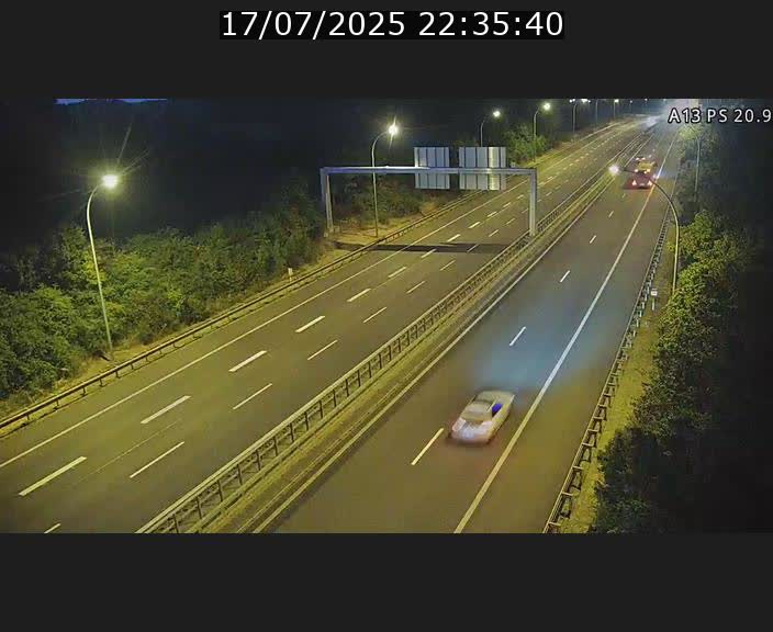 Traffic live webcam Luxembourg Croix de Bettembourg, rond-point d'Hellange - A13 direction Allemagne - BK 20.9