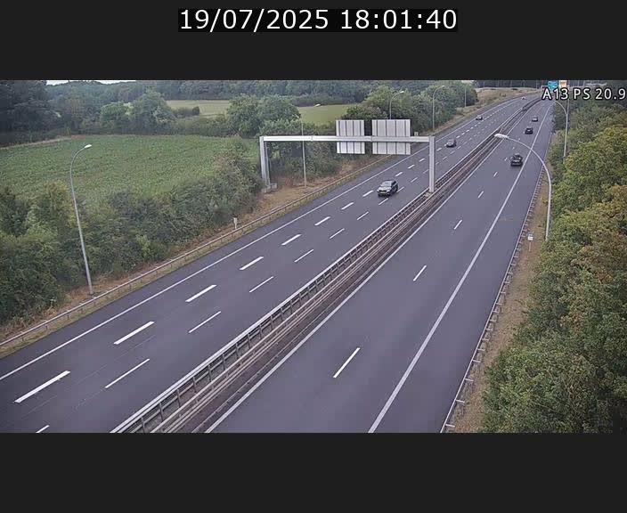Traffic live webcam Luxembourg Croix de Bettembourg, rond-point d'Hellange - A13 direction Allemagne - BK 20.9