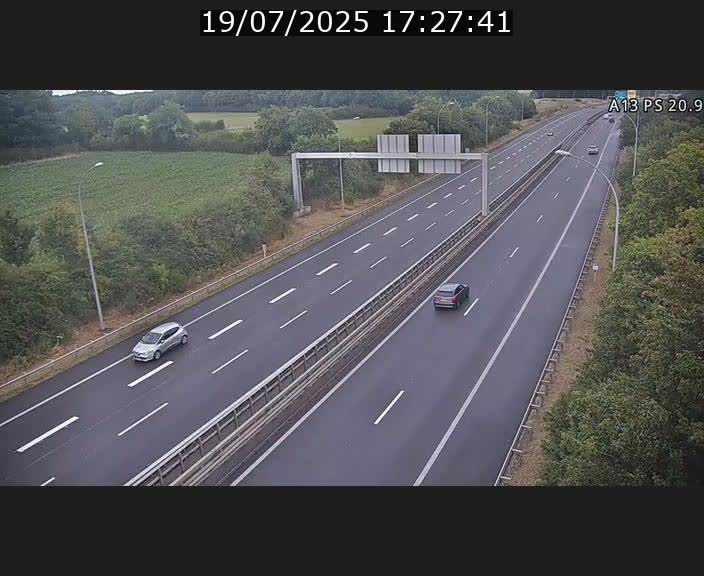 Traffic live webcam Luxembourg Croix de Bettembourg, rond-point d'Hellange - A13 direction Allemagne - BK 20.9