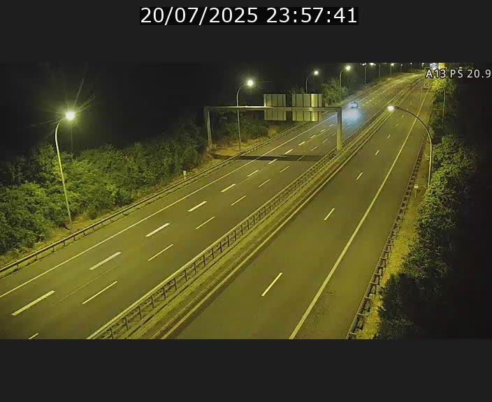 Traffic live webcam Luxembourg Croix de Bettembourg, rond-point d'Hellange - A13 direction Allemagne - BK 20.9