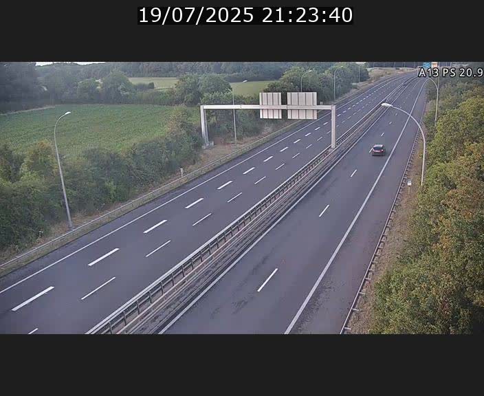 Traffic live webcam Luxembourg Croix de Bettembourg, rond-point d'Hellange - A13 direction Allemagne - BK 20.9