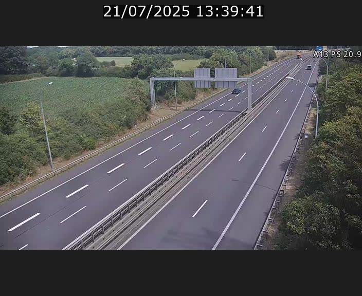 Traffic live webcam Luxembourg Croix de Bettembourg, rond-point d'Hellange - A13 direction Allemagne - BK 20.9