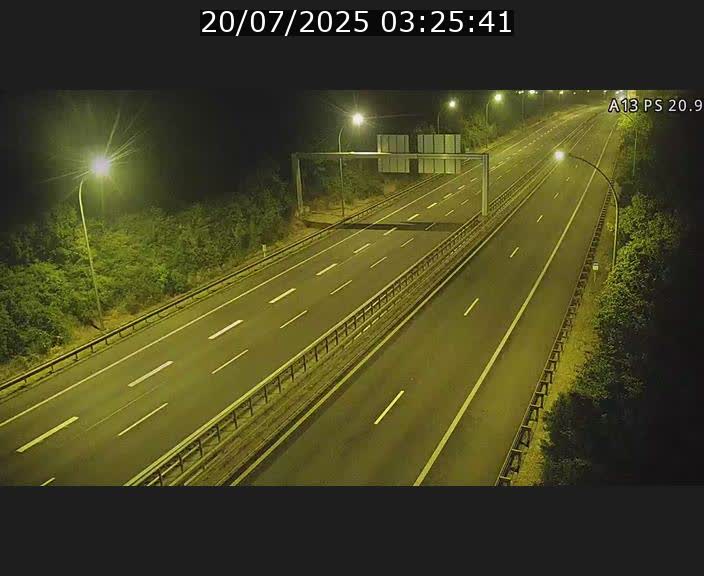 Traffic live webcam Luxembourg Croix de Bettembourg, rond-point d'Hellange - A13 direction Allemagne - BK 20.9
