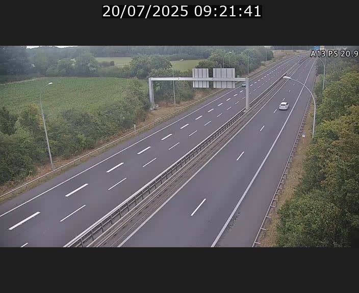 Traffic live webcam Luxembourg Croix de Bettembourg, rond-point d'Hellange - A13 direction Allemagne - BK 20.9