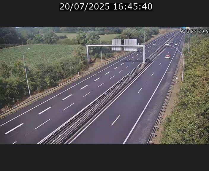Traffic live webcam Luxembourg Croix de Bettembourg, rond-point d'Hellange - A13 direction Allemagne - BK 20.9