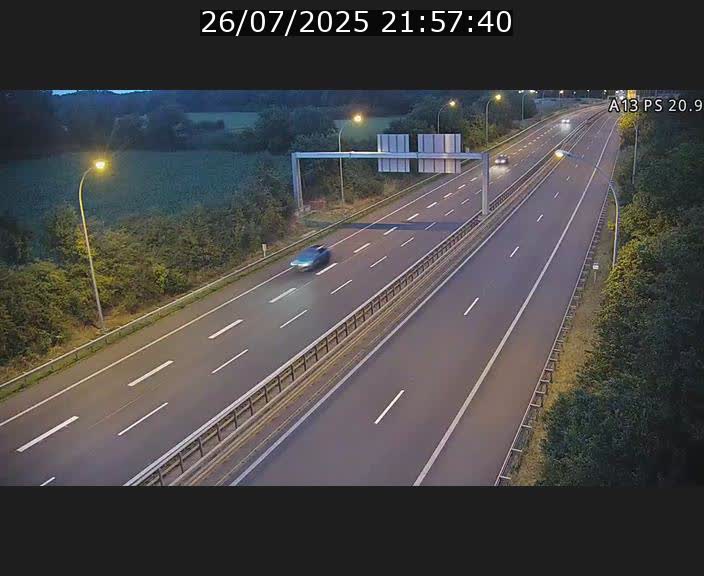 Traffic live webcam Luxembourg Croix de Bettembourg, rond-point d'Hellange - A13 direction Allemagne - BK 20.9