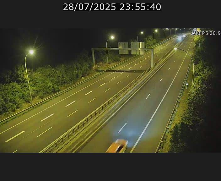 Traffic live webcam Luxembourg Croix de Bettembourg, rond-point d'Hellange - A13 direction Allemagne - BK 20.9