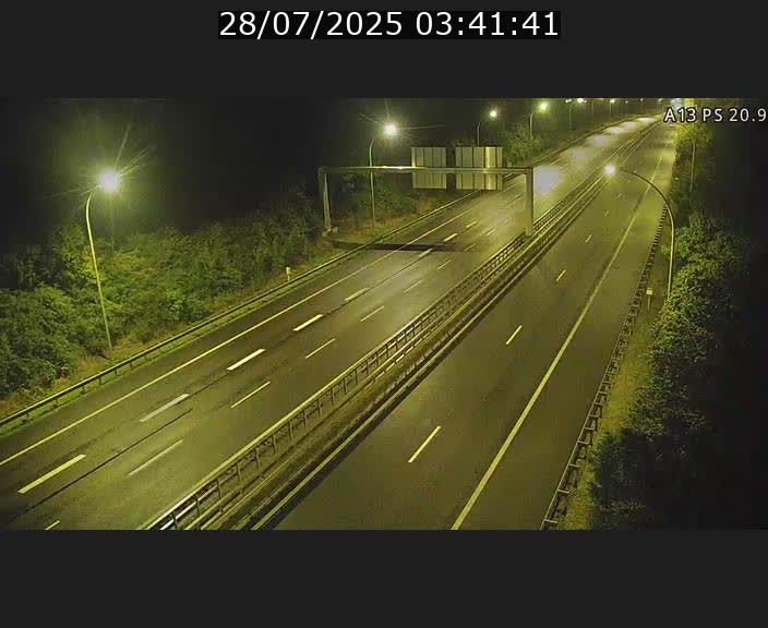 Traffic live webcam Luxembourg Croix de Bettembourg, rond-point d'Hellange - A13 direction Allemagne - BK 20.9