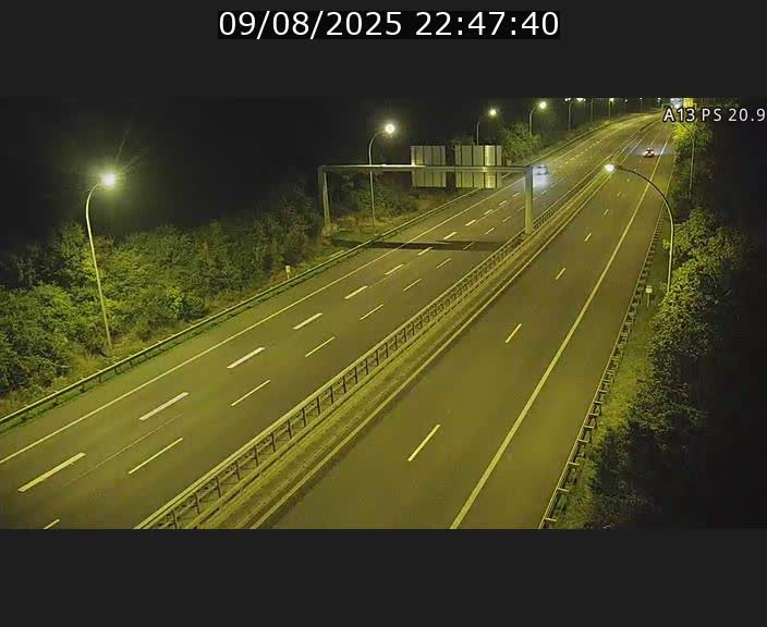 Traffic live webcam Luxembourg Croix de Bettembourg, rond-point d'Hellange - A13 direction Allemagne - BK 20.9