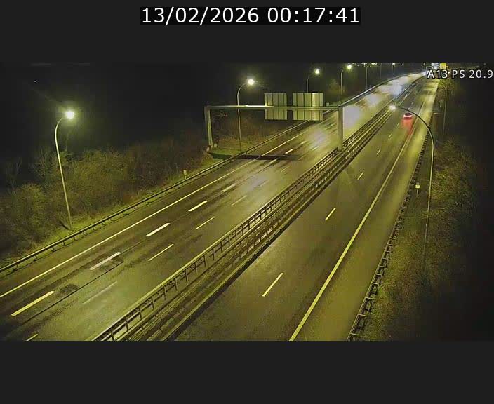 Traffic live webcam Luxembourg Croix de Bettembourg, rond-point d'Hellange - A13 direction Allemagne - BK 20.9