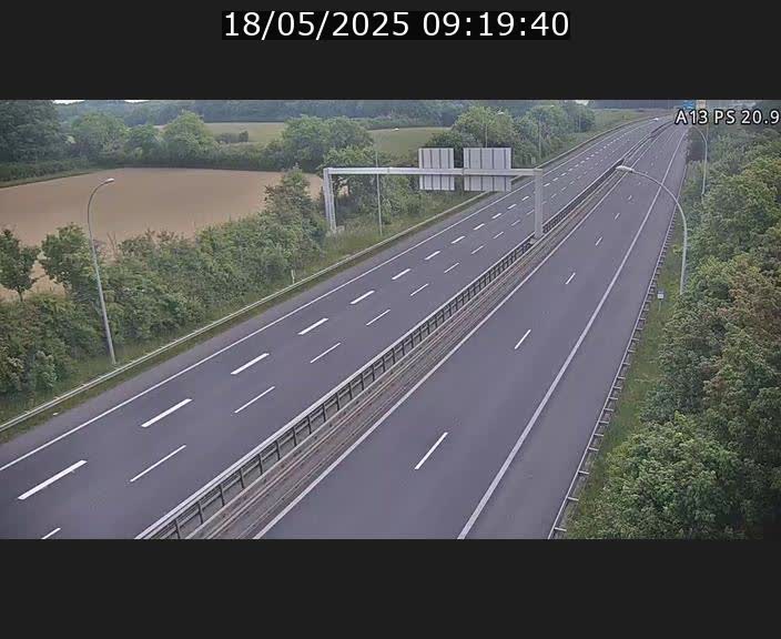 <h2>Traffic live webcam Luxembourg Croix de Bettembourg, rond-point d'Hellange - A13 direction Allemagne - BK 20.9</h2>